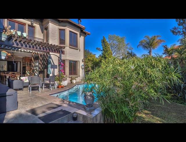 5 BEDROOM HOUSE FOR SALE IN MIDSTREAM ESTATE